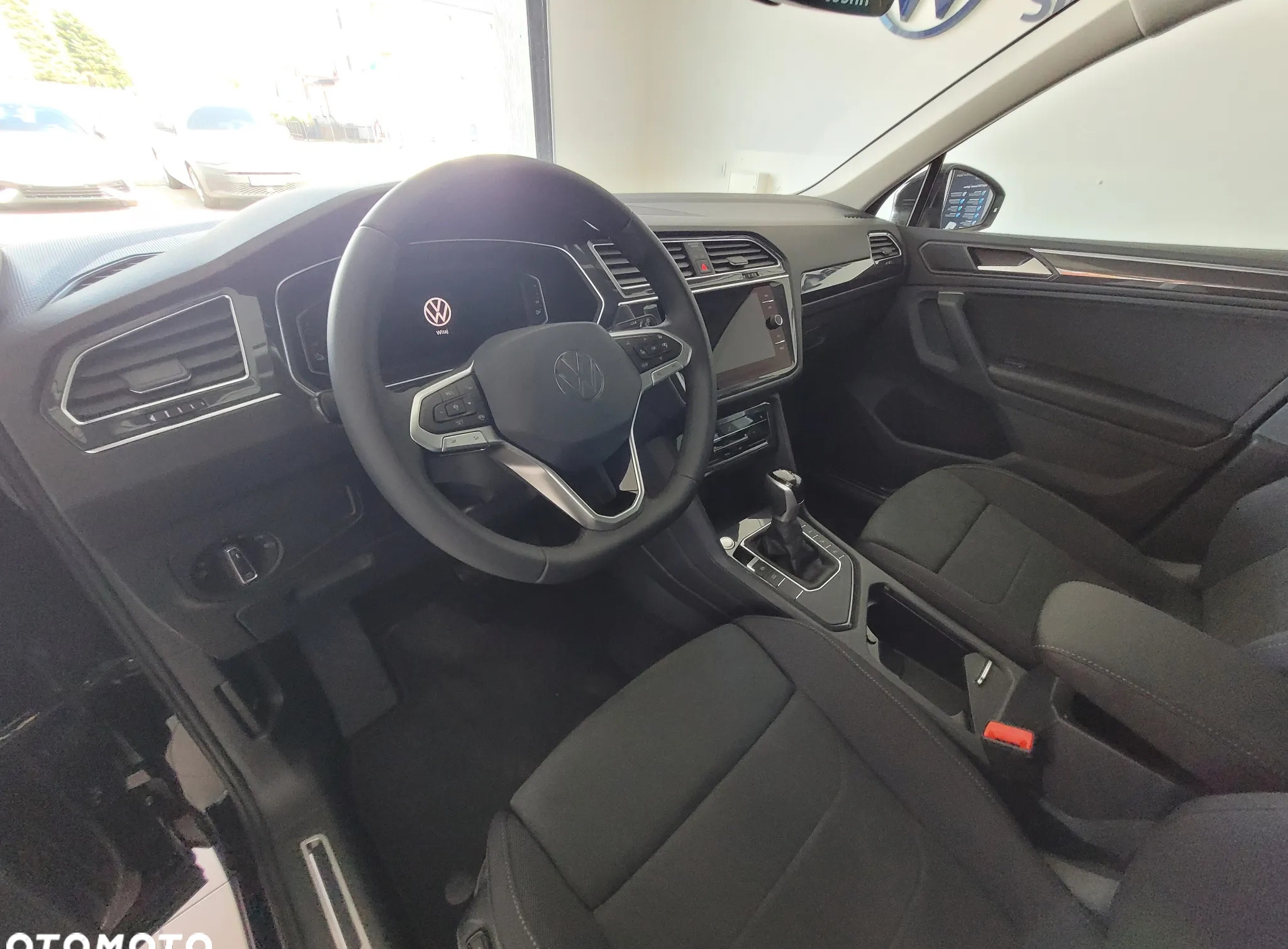 Volkswagen Tiguan cena 179990 przebieg: 5, rok produkcji 2024 z Sławków małe 106